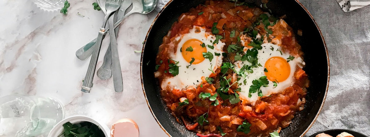 Shakshuka con colágeno, tomate y huevo